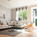 Lounge * List